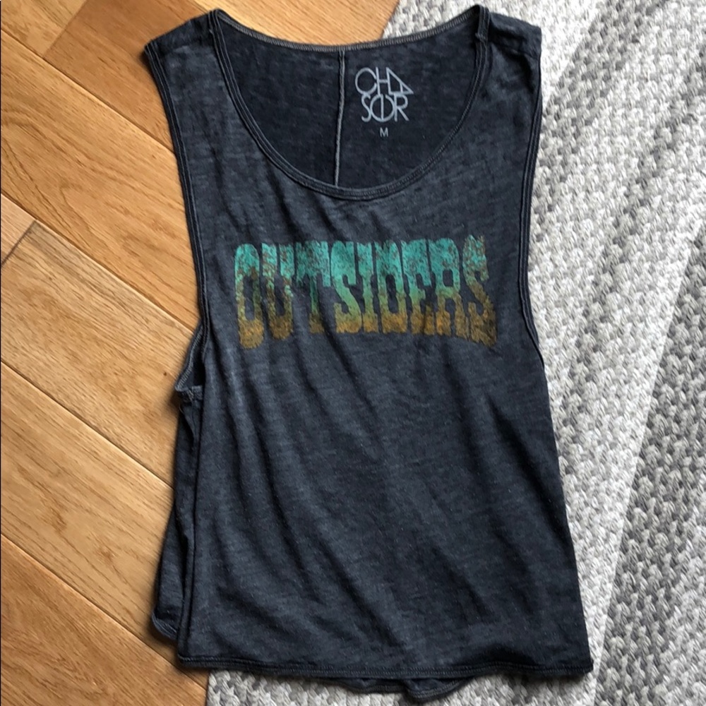 Chaser outsiders tank medium